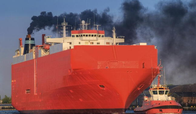 UE: Denuncian falta de controles para barcos contaminantes