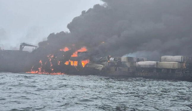 Buque de carga y petrolero chocan en costas del Reino Unido