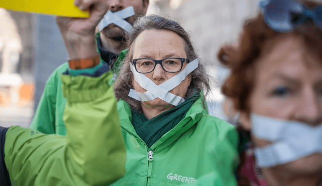 Greenpeace pagará cientos de millones de dólares a empresa energética