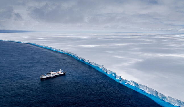 Icebergs del tamaño de ciudades flotaron cerca del Reino Unido