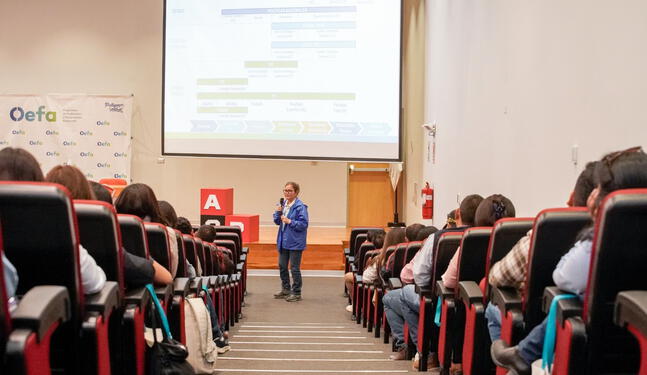Funcionarios e investigadores son capacitados en fiscalización ambiental