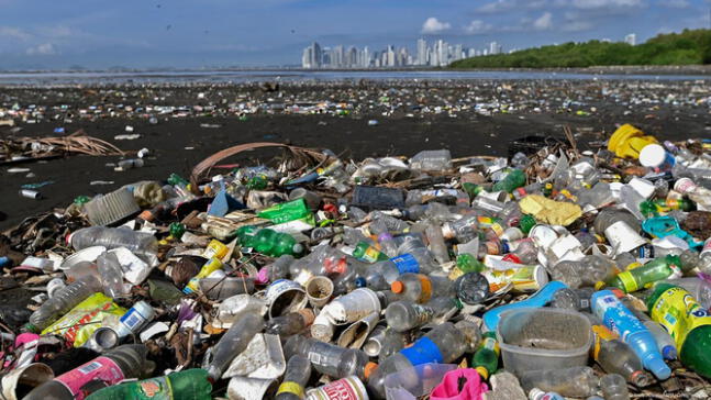 ONU exige responsabilidad para acabar con la contaminación por plástico