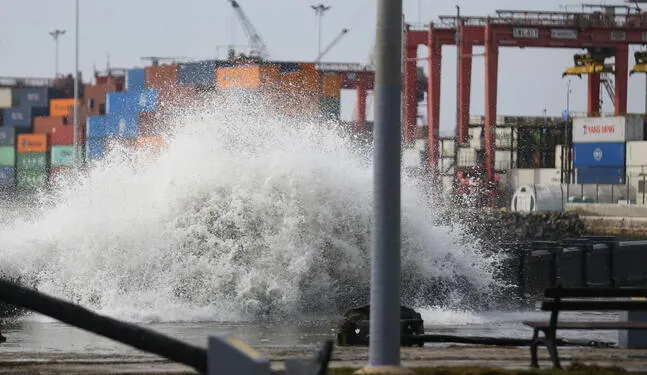 Oleajes intensos azotarán toda la costa peruana