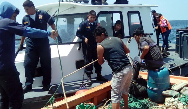Capturan embarcación que realizaba la pesca ilegal en Tumbes