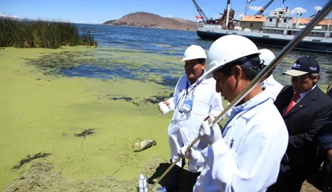 Perú monitorea la calidad del agua en el lago Titicaca