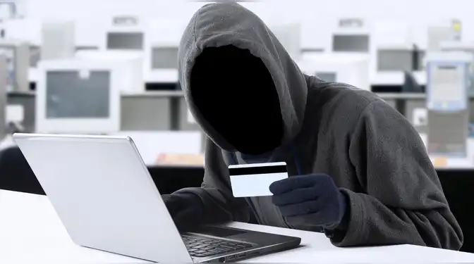 Los fraudes financieros se combaten hoy con algoritmos predictivos y aprendizaje automático. Los fraudes financieros se combaten hoy con algoritmos predictivos y aprendizaje automático.