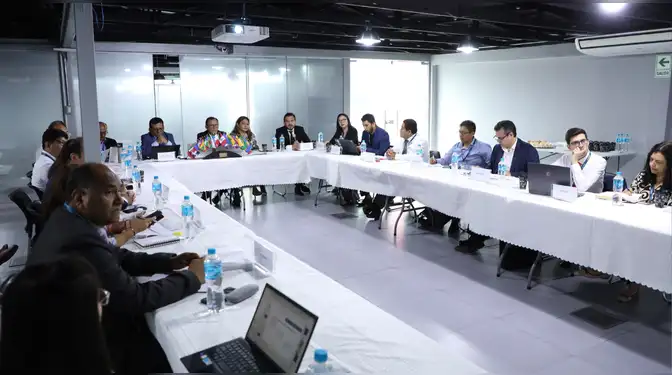  Autoridades y especialistas debatieron sobre normas y estándares para el desarrollo de la inteligencia artificial. Foto: CONCYTEC