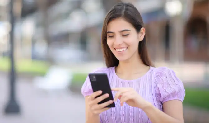 Los hábitos digitales de los usuarios peruanos muestran una fuerte preferencia por la comunicación instantánea y los pagos móviles.