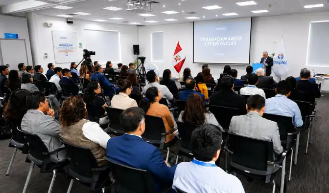 El encuentro “Transformando Experiencias” abrió el debate sobre cómo modernizar las instituciones sin perder de vista el valor del capital humano. El encuentro “Transformando Experiencias” abrió el debate sobre cómo modernizar las instituciones sin perder de vista el valor del capital humano.