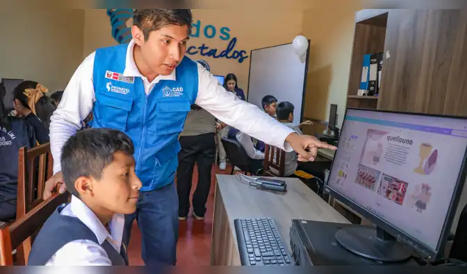 Jóvenes de zonas rurales fortalecieron sus competencias digitales y accedieron a oportunidades de educación superior.