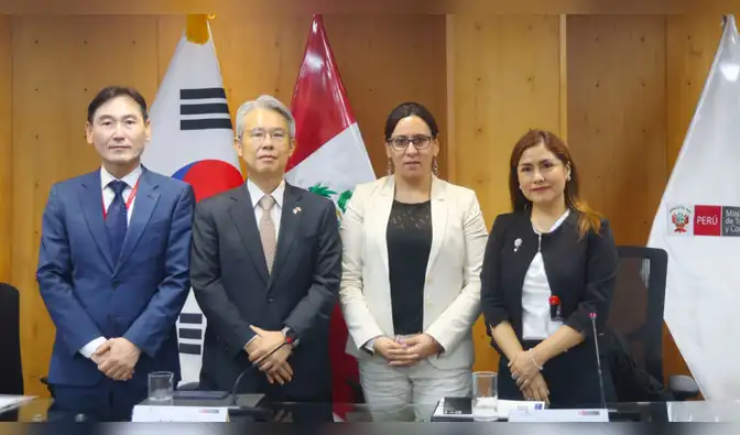 Perú y Corea colaboran en la evaluación de nuevas tecnologías para mejorar la seguridad vial y la gestión del tránsito. Perú y Corea colaboran en la evaluación de nuevas tecnologías para mejorar la seguridad vial y la gestión del tránsito.