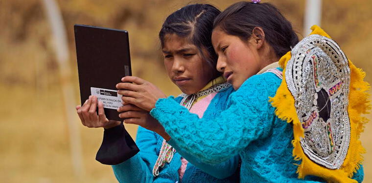 En el Perú, además de promover el desarrollo de la infraestructura 5G, se debe priorizar también el despliegue de tecnología 4G en las zonas rurales.   