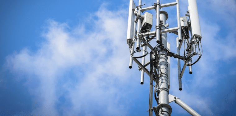 En 2024, LATAM generó USD 550,000 millones en el sector móvil, y para 2030, el 50% de las conexiones serán 5G, con Perú a la vanguardia.   