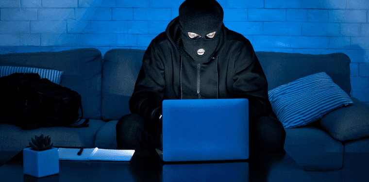 Ciberdelincuentes utilizan antenas falsas (IMSI Catchers) para interceptar llamadas y rastrear ubicaciones a través del 2G.   