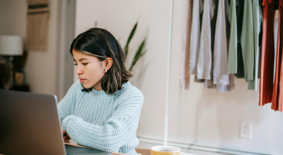 Mujeres con jefaturas y cargos gerenciales se recolocaron en puestos iguales o mejores desde el año 2021
