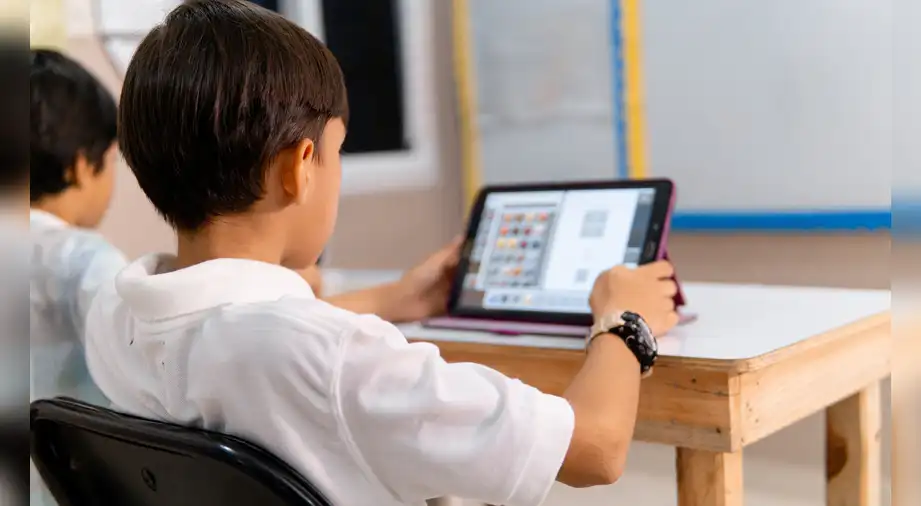 Los peligros del uso indebido de la tecnología en los niños: ahora los menores no utilizan la IA para hacer tareas, sino para buscar apoyo emocional