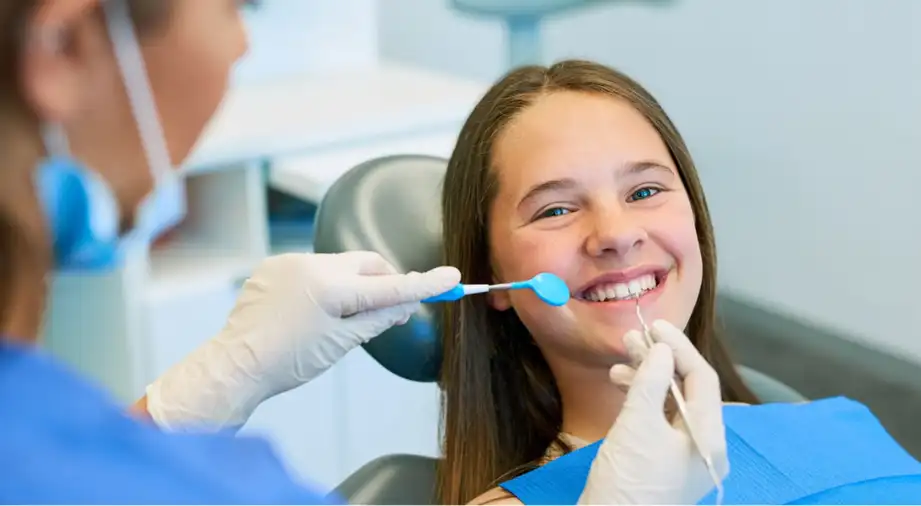 Regreso a clases: cómo ayudar a los niños a cepillarse correctamente y mantener sus dientes sanos