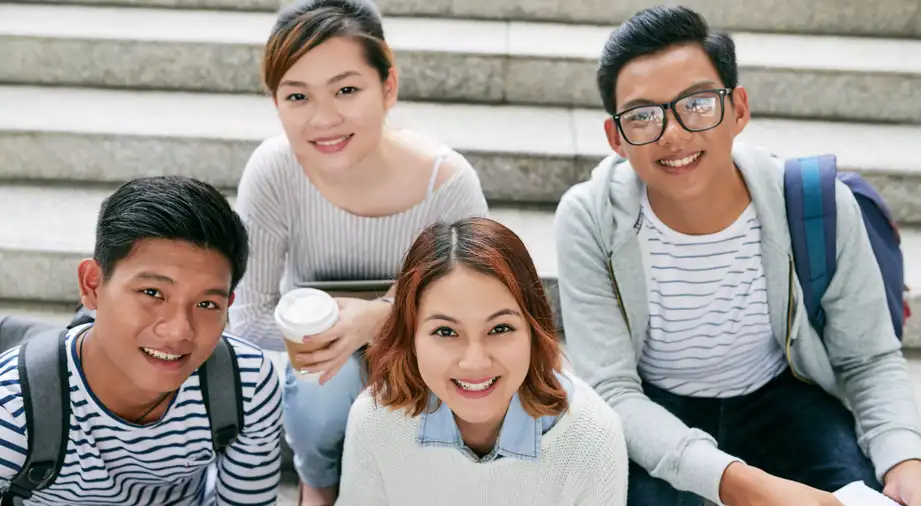 Beca Cometa: cómo estudiar gratis en el extranjero